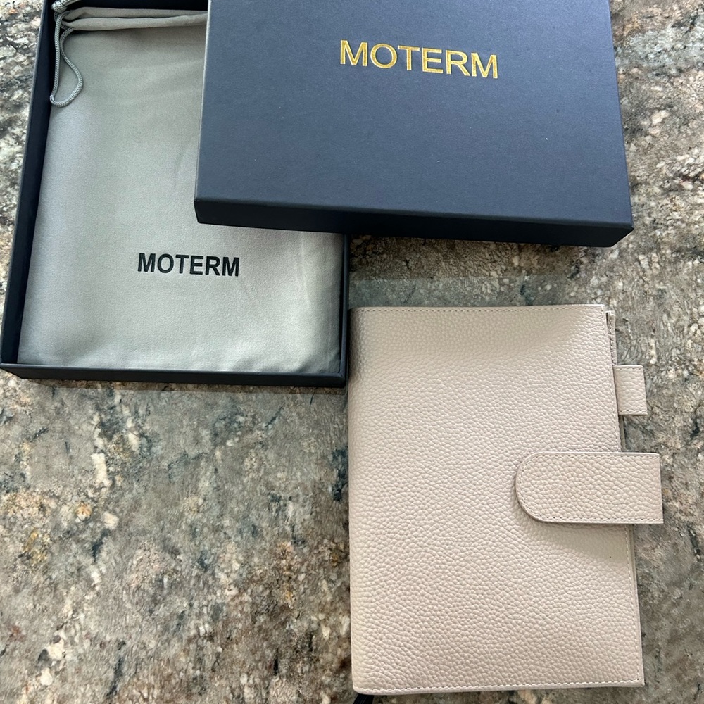 B6 Moterm Taupe Pebbled Leather Cover